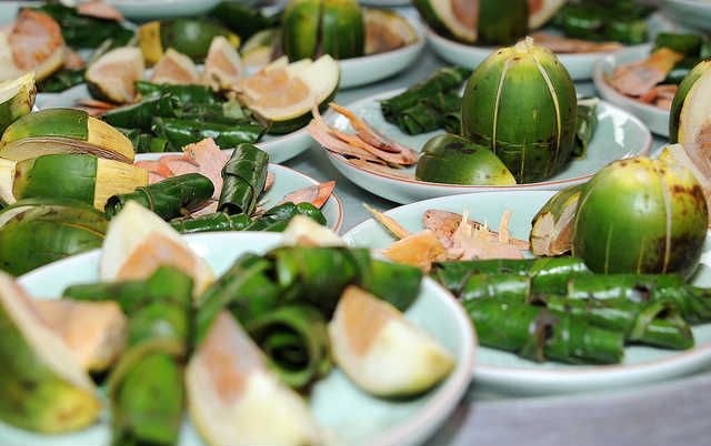 phong tục ăn trầu của người việt, phong tục ăn trầu cau, ý nghĩa của phong tục ăn trầu, phong tục ăn trầu của người việt nam