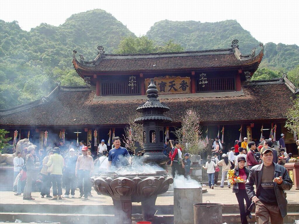 hội chùa hương tổ chức vào mùng mấy, hội chùa hương có gì, các điểm tham quan ở lễ hội chùa hương